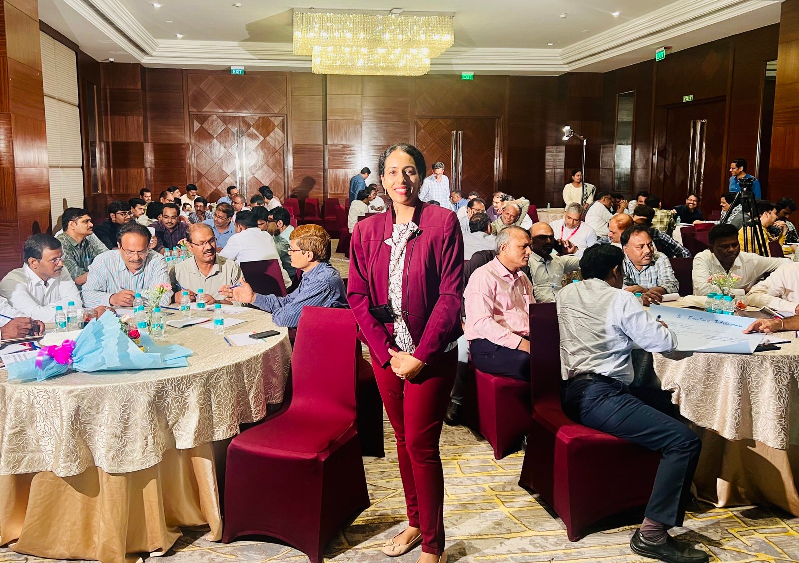 Sandhya Rudraraju facilitating an interactive leadership workshop